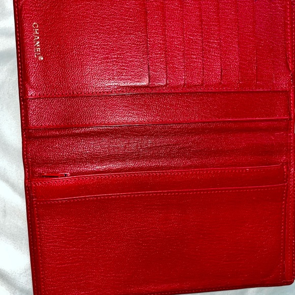 Dark Red Chanel fold wallet !! - Picture 4 of 9